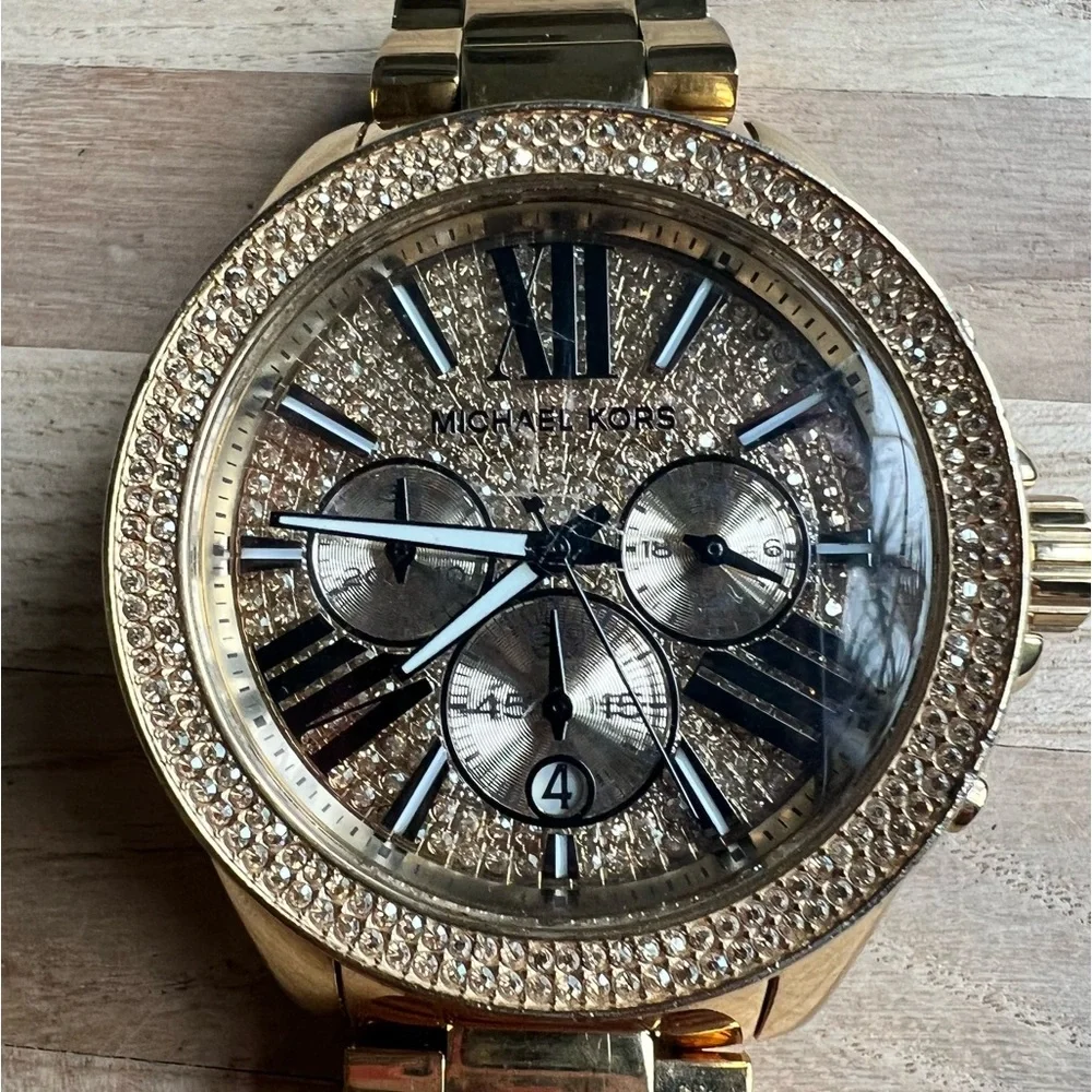 Michael Kors ladies gold tone crystals dress Watch mk-6095 NEW BATTERY
